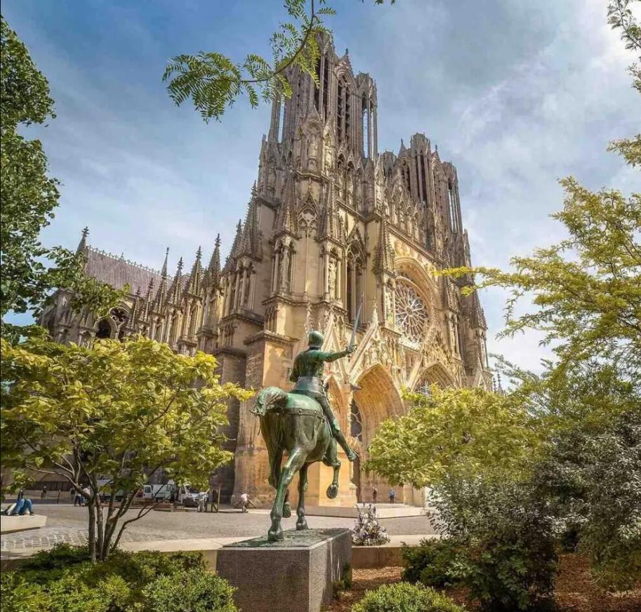 Appartement Lumineux Proche Cathedrale Reims Kültér fotó